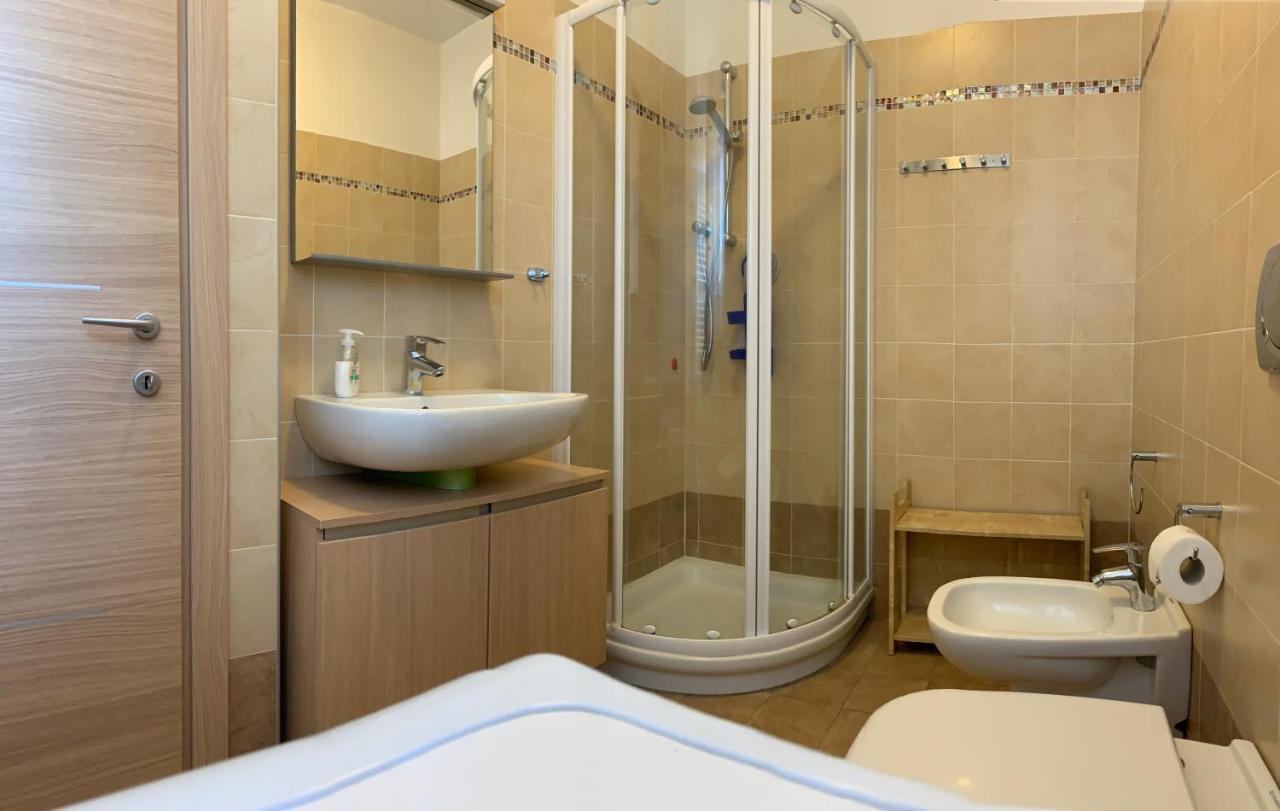 Lago Apartment Колико Екстериор снимка